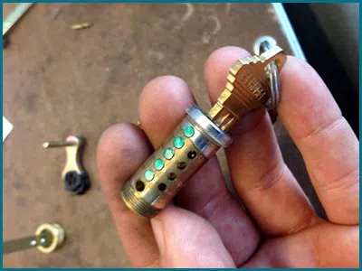 Father Son Locksmith Shop Maple Valley, WA 425-492-9204 - 65-9